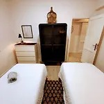 Lägenhet 'kala' Apartment, Welcoming And Charming