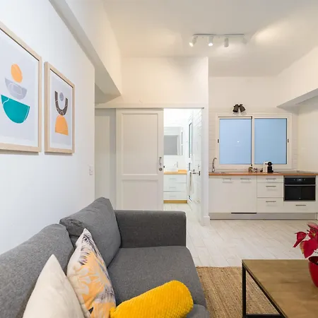 'kala' Apartment, Welcoming And Charming Lägenhet